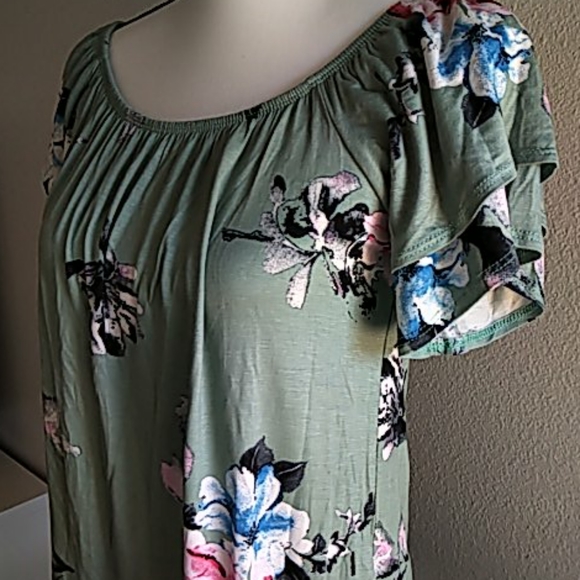 MOA USA cute floral flowing top M - Picture 5 of 6